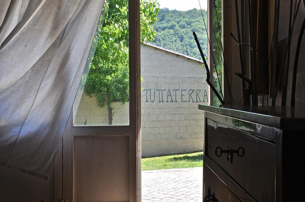 Penzion Tuttaterra Serra San Quirico Pokoj fotografie